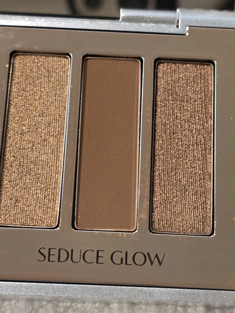 Charlotte Tilbury Bejeweled Eyes To Hypnotise Eyeshadow Palette